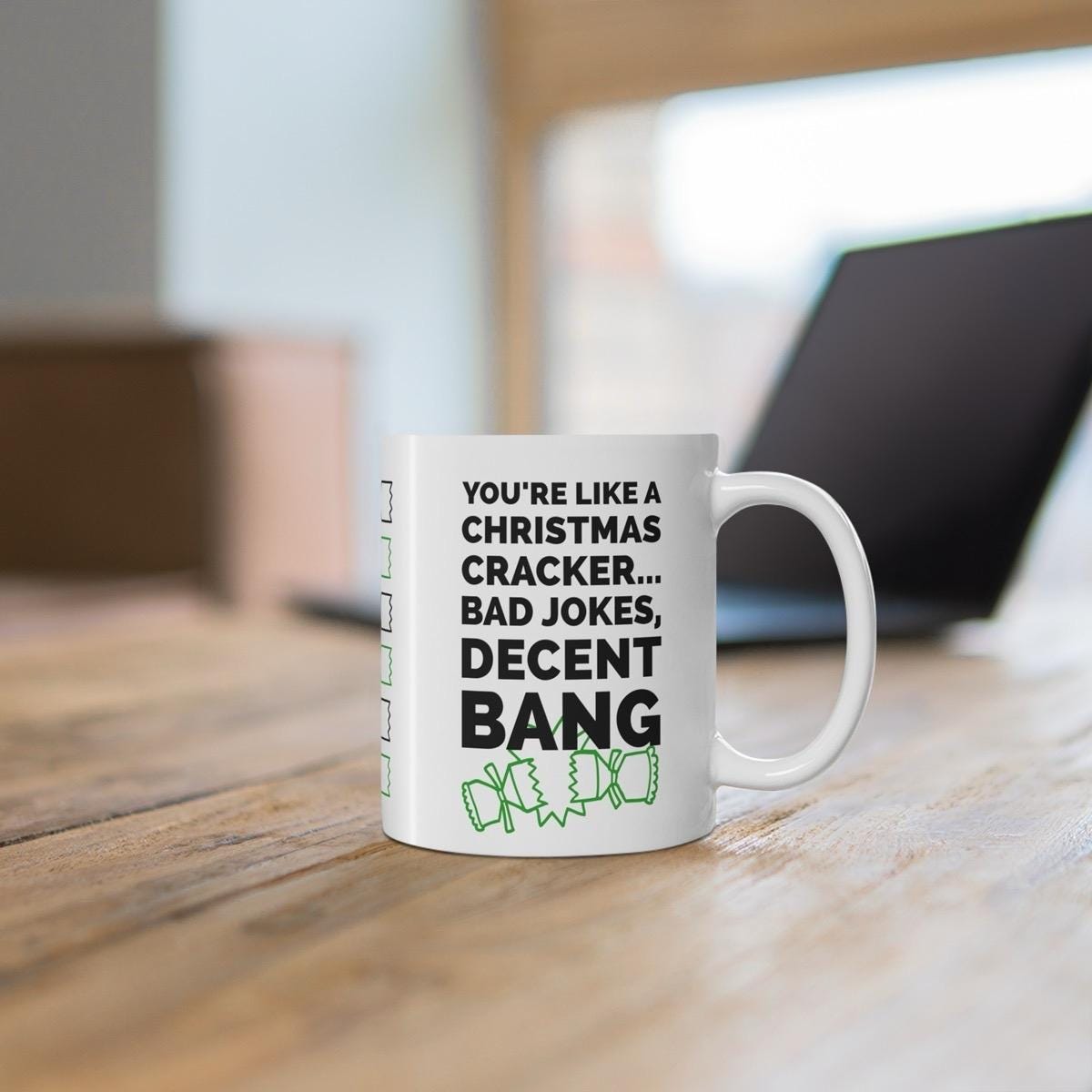 Funny christmas mug - christmas cracker joke, perfect for the holiday season, drinkware - cup ceramic coffee printed tea tumbler reuse reusa